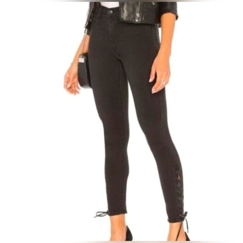 NWT Black Orchid Los Angeles Lace Down High Rise Color Black & Gray